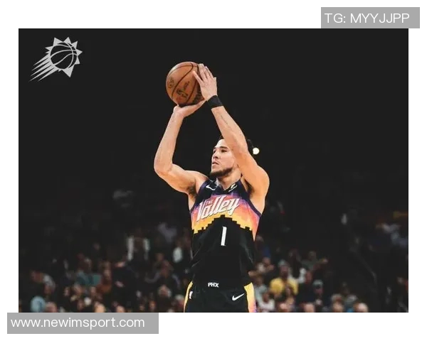 布克半场表现分析:进攻欲望强烈却命中率低贡献15分4板3助正负值高达22 布克半场表现分析:进攻欲望强烈却命中率低贡献15分4板3助正负值高达22