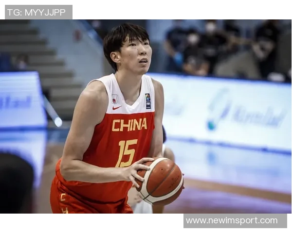 周琦缺席国家队比赛通过休整与赴美康复获得充足休息与调整