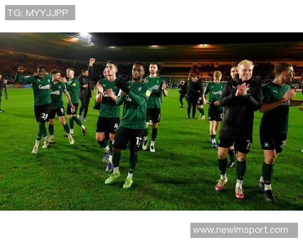 前纽卡老板阿什利关注英冠谢周三球队或有意收购计划 前纽卡老板阿什利关注英冠谢周三球队或有意收购计划